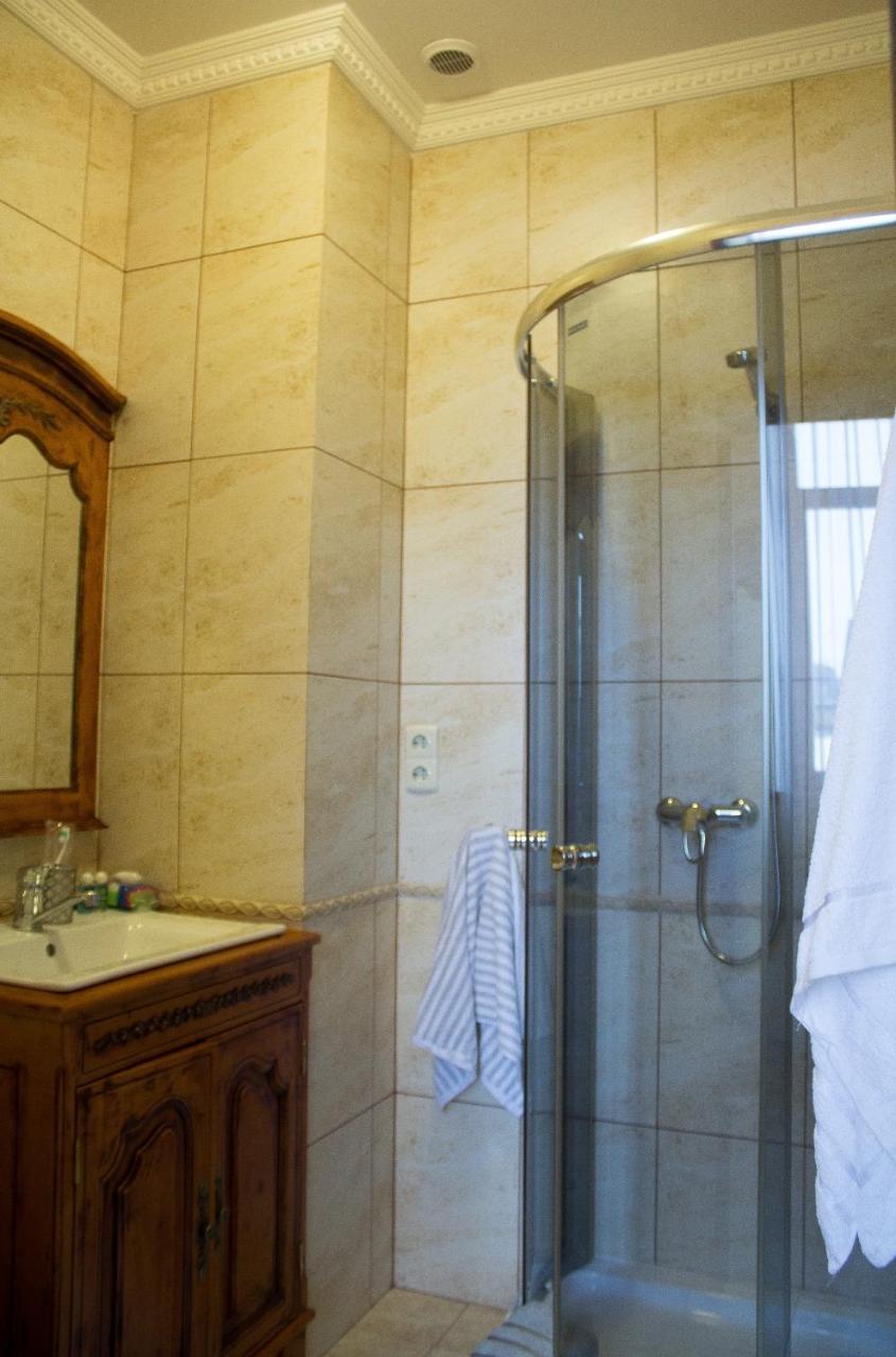 Арт-Готель "Династія" Bila Tserkva Dış mekan fotoğraf